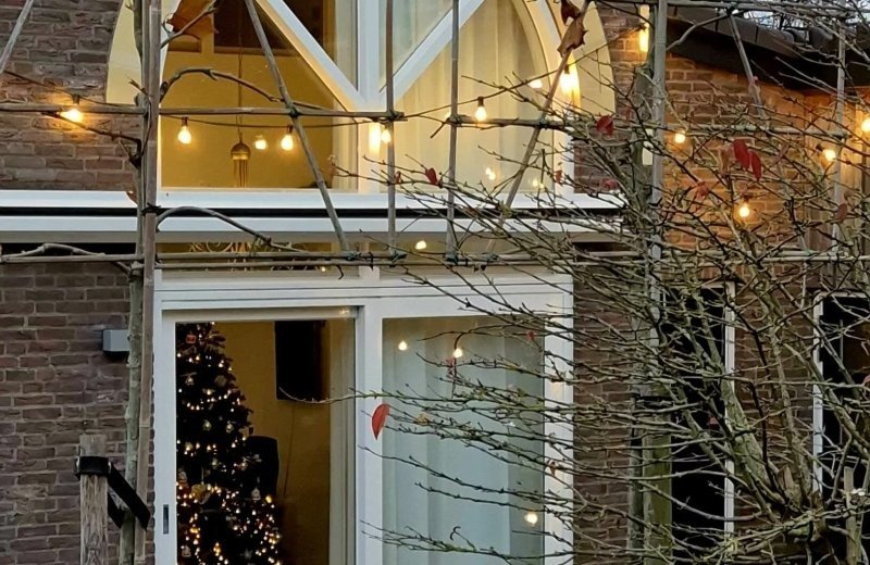 20251115 kerstversiering op mechelerhof 2