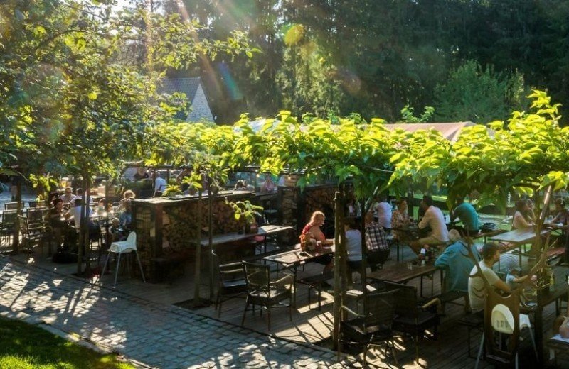 Bourgondisch wandelen: ontdek de kroegjesroutes